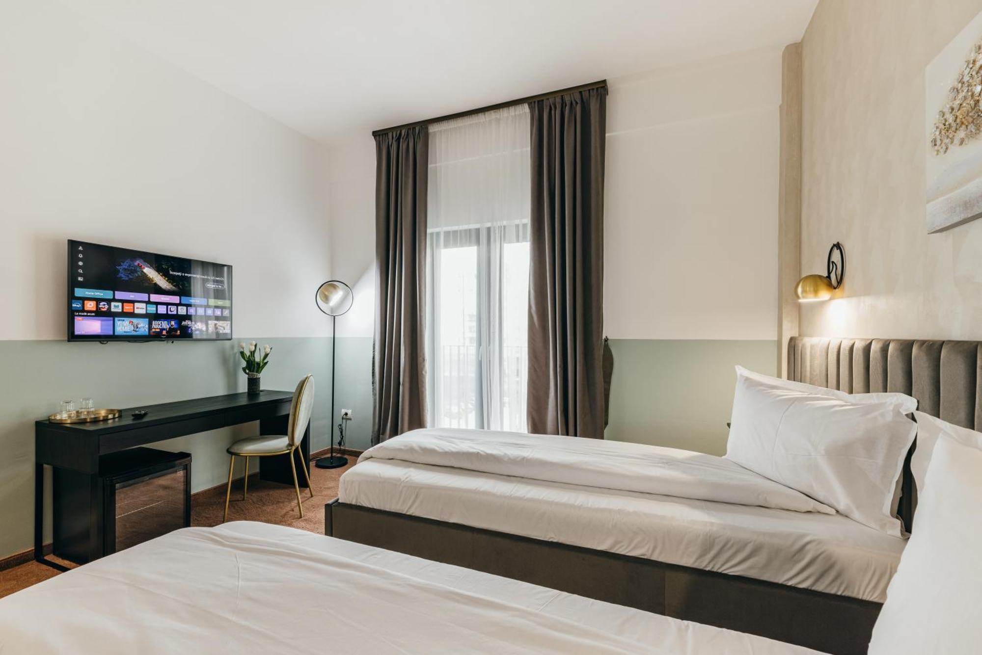 Hotel Agora Mures Targu Mures Ngoại thất bức ảnh