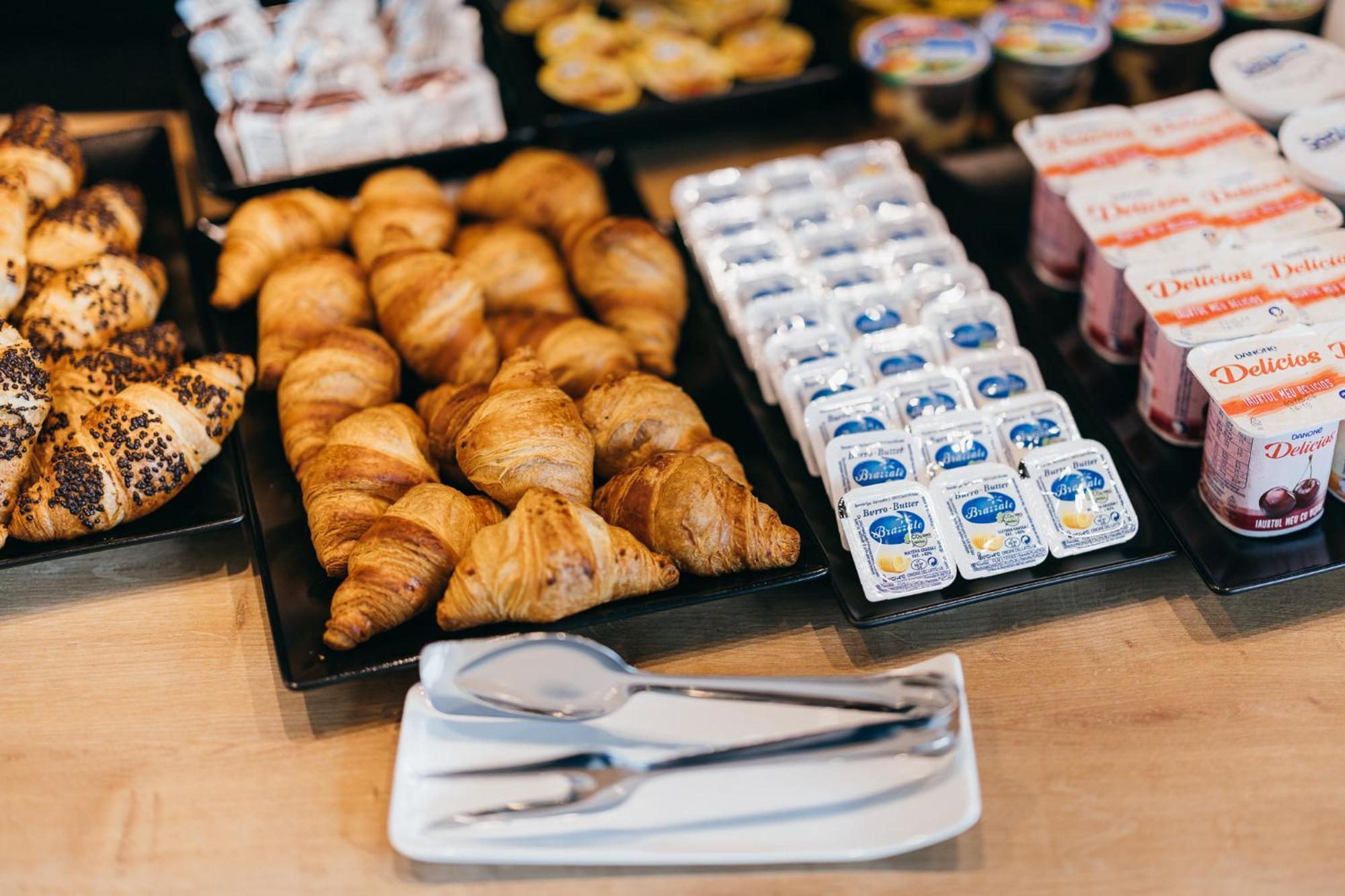 Hotel Agora Mures Targu Mures Ngoại thất bức ảnh