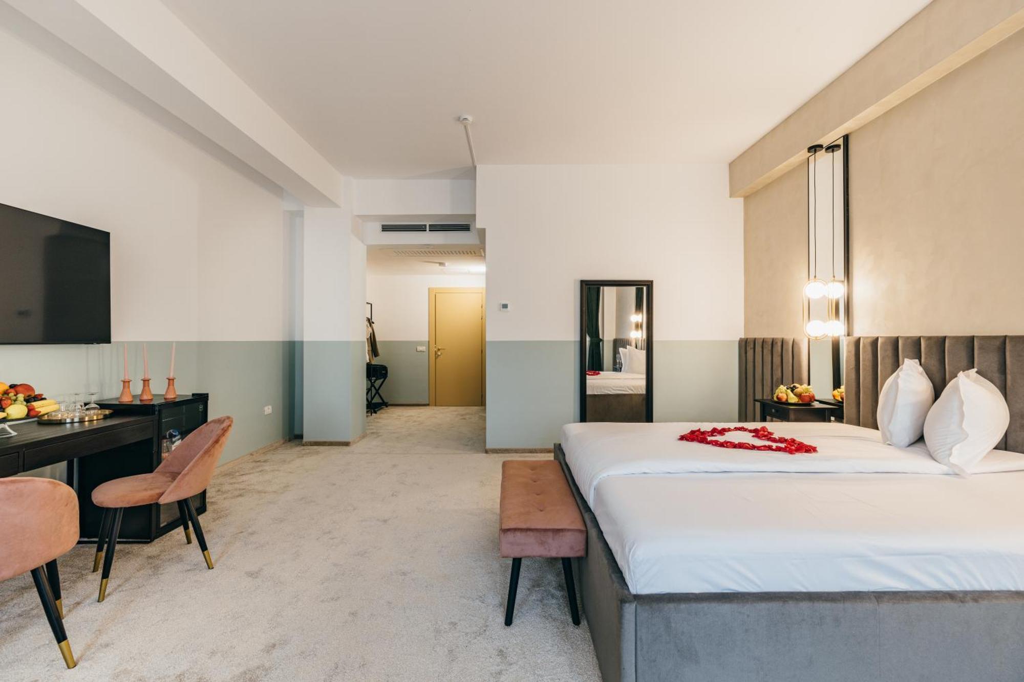 Hotel Agora Mures Targu Mures Ngoại thất bức ảnh